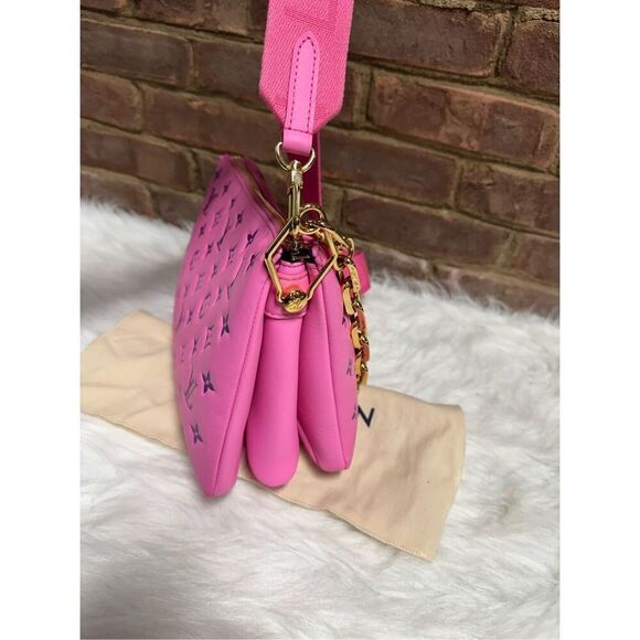 Louis Vuitton Authentic Pink Coussin PM Bag - Picture 6 of 12